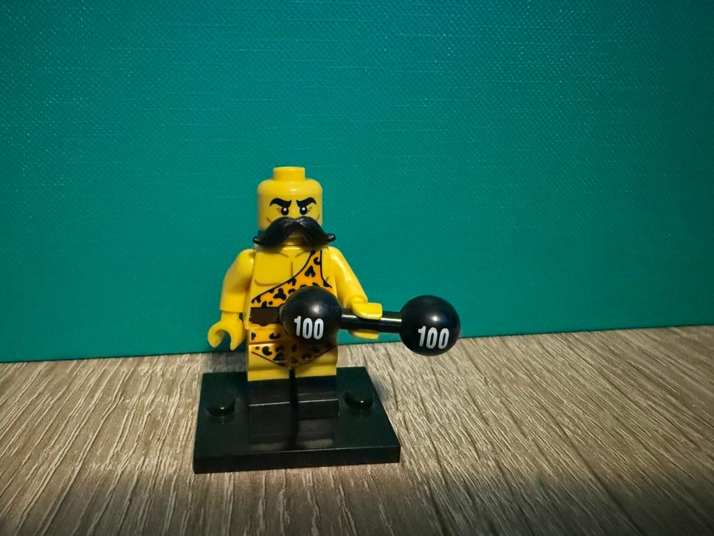 LEGO CMF Serie 17: Circus Strongman, Ophalen of Verzenden, Zo goed als nieuw, Complete set, Lego