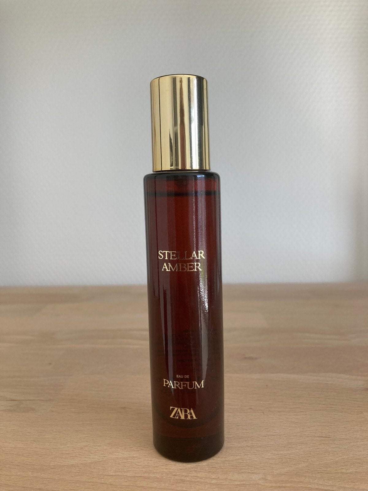 Zara Stellar Amber Eau de Parfum 30 ml, Sieraden, Tassen en Uiterlijk, Uiterlijk | Parfum, Ophalen of Verzenden, Zo goed als nieuw