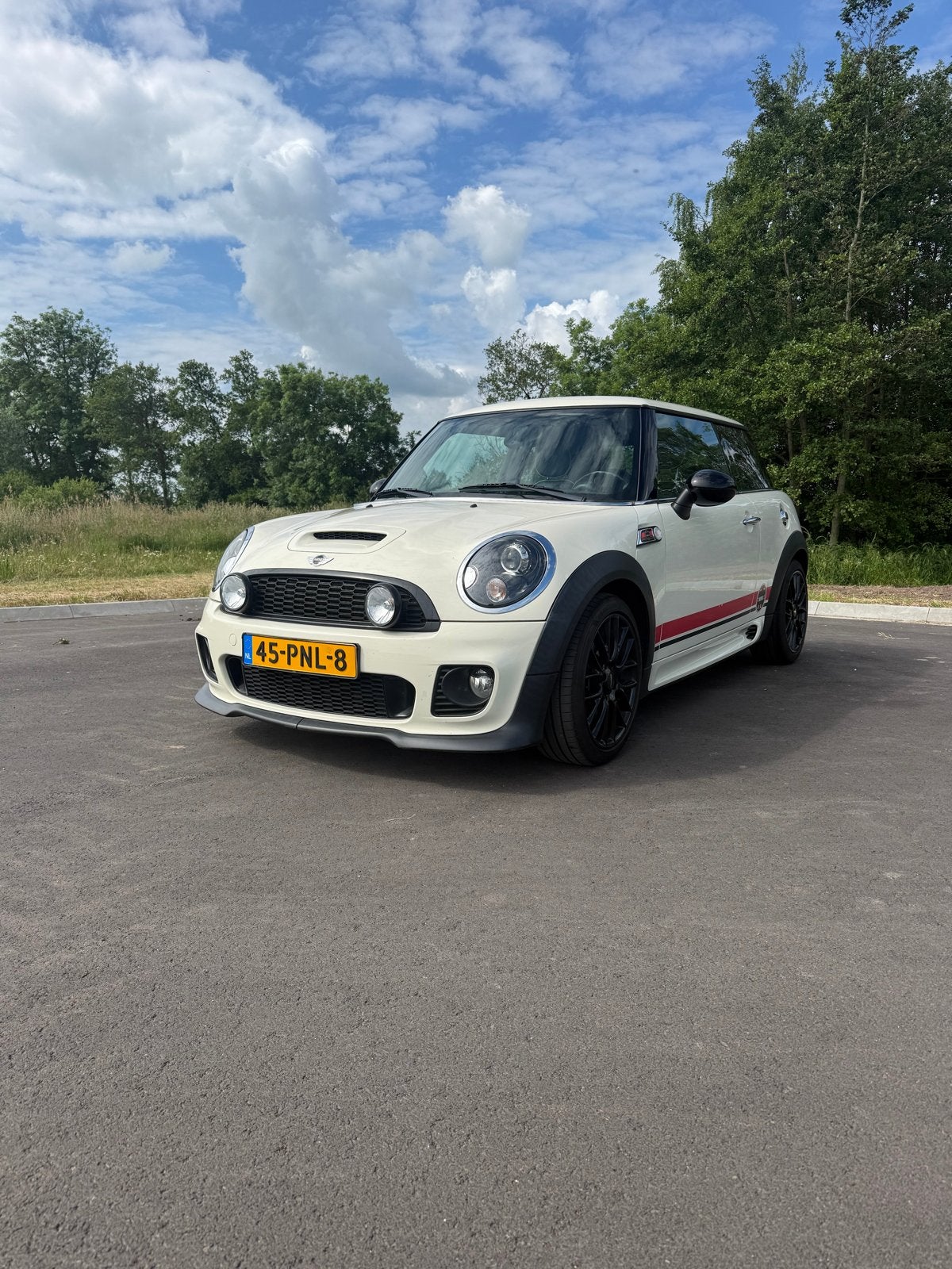 Mini Cooper S 2011 Wit Laurel sport edtion 1 van 65, Auto's, Mini, 4 cilinders, 4 stoelen, Wit, Origineel Nederlands