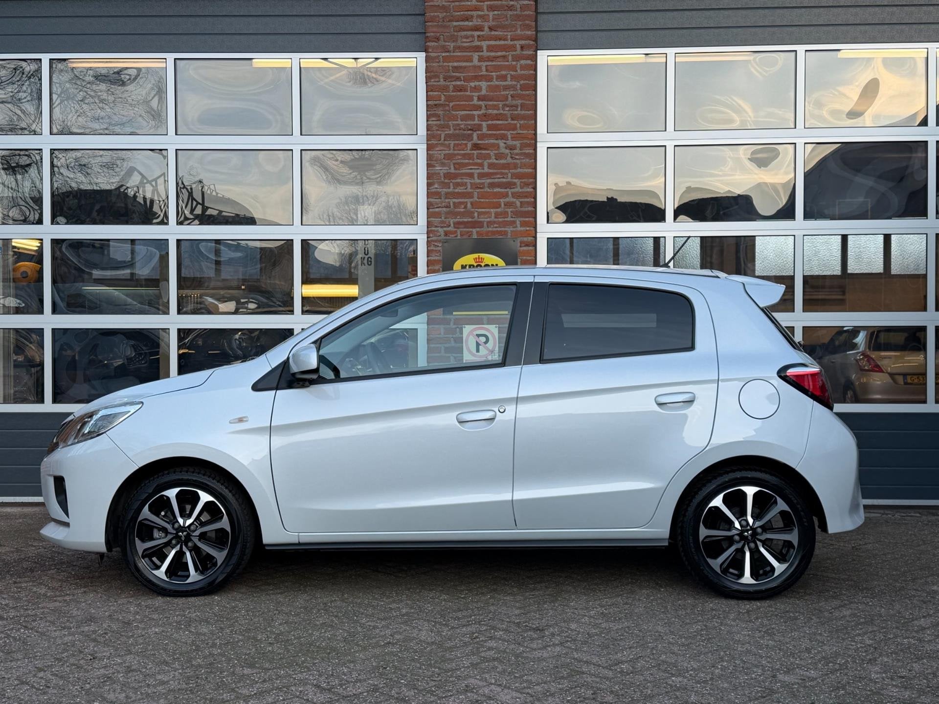Mitsubishi Space Star 1.2 Instyle, parelmoer, camera, Airco,, Dealer onderhouden, Stof, Gebruikt, Zwart