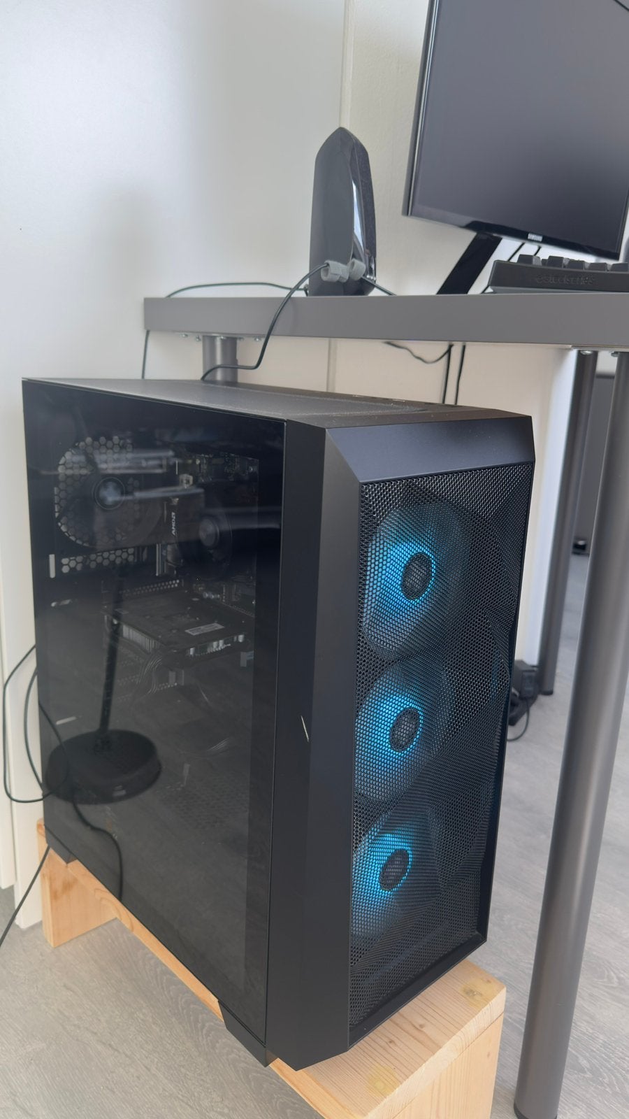 Krachtige Gaming PC + Monitor + Speakers + Toetsenbord, Ophalen, Gebruikt, Gaming, SSD