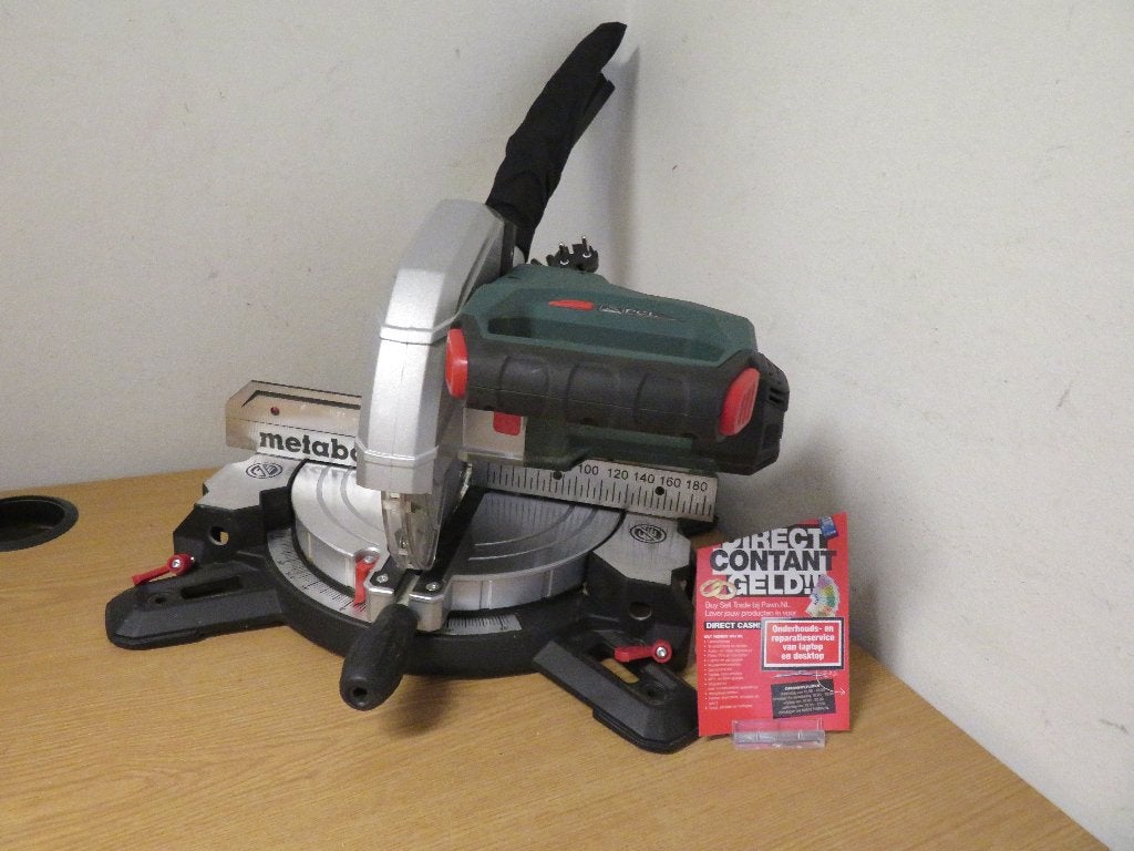 METABO Afkortzaag KS 216 M | Pawn Eindhoven, Ophalen, Gebruikt, 70 mm of meer, 600 tot 1200 watt