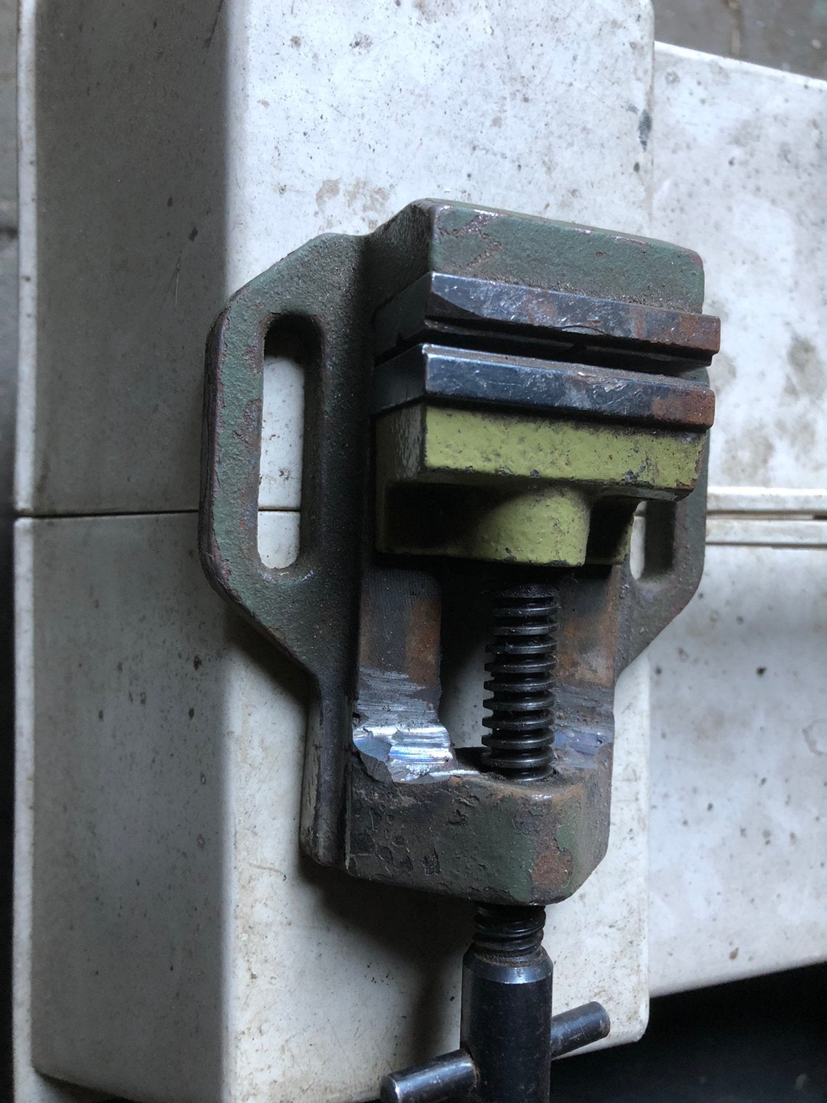Machineklem klein model, Doe-het-zelf en Verbouw, Ophalen, Gebruikt, Kolomboormachine