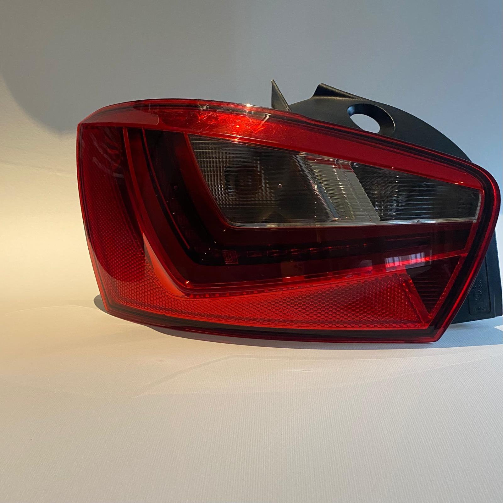 Seat Ibiza LED linker achterlicht Serie 6j4 945 095M, Ophalen of Verzenden, Gebruikt, Seat