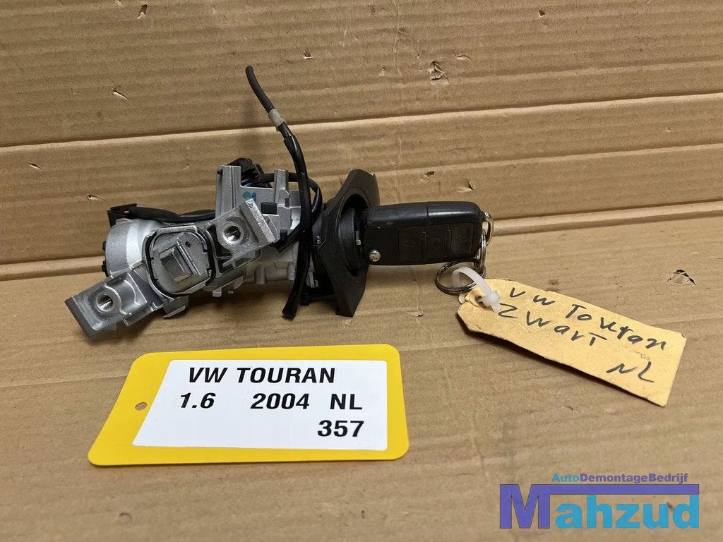 VW TOURAN Contactslot met sleutel 2003-2010, Gebruikt, Volkswagen, Volkswagen AG, Berliner Ring 2
38440  Wolfsburg, DE