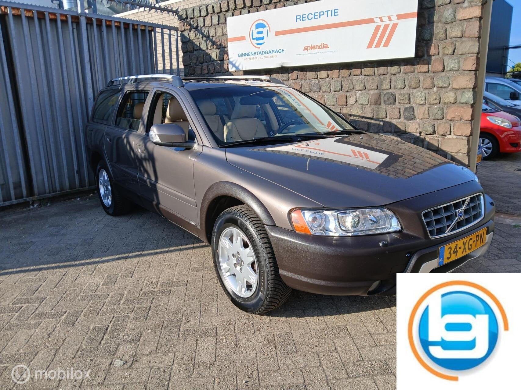 Volvo XC70 2.5 T Summum, Automaat, 1800 kg, Bruin, XC70