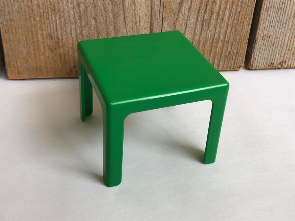 Groen tafeltje voor Barbie huis, Ophalen of Verzenden, Zo goed als nieuw, Toebehoren