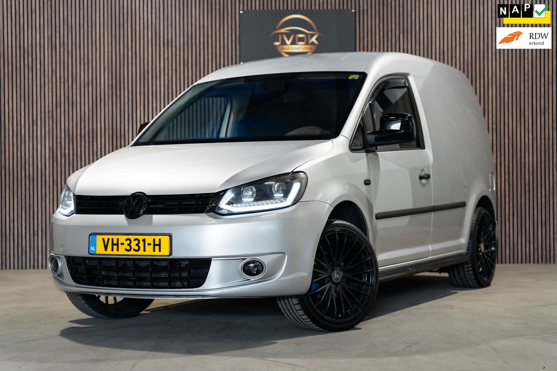 Volkswagen Caddy 1.6 TDI Baseline | Airco | Bluetooth | Led, Voorwielaandrijving, Euro 5, Gebruikt, Zwart