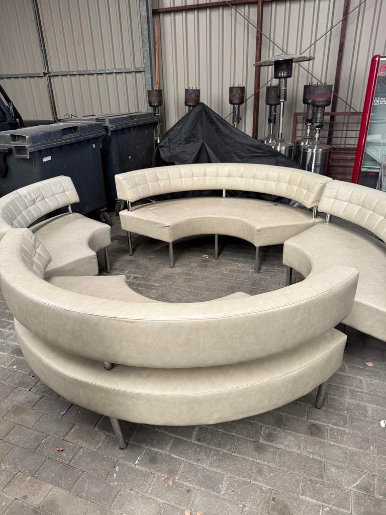 Set van 4 Satelliet banken - Gebogen design, Ophalen, Gebruikt, Leer