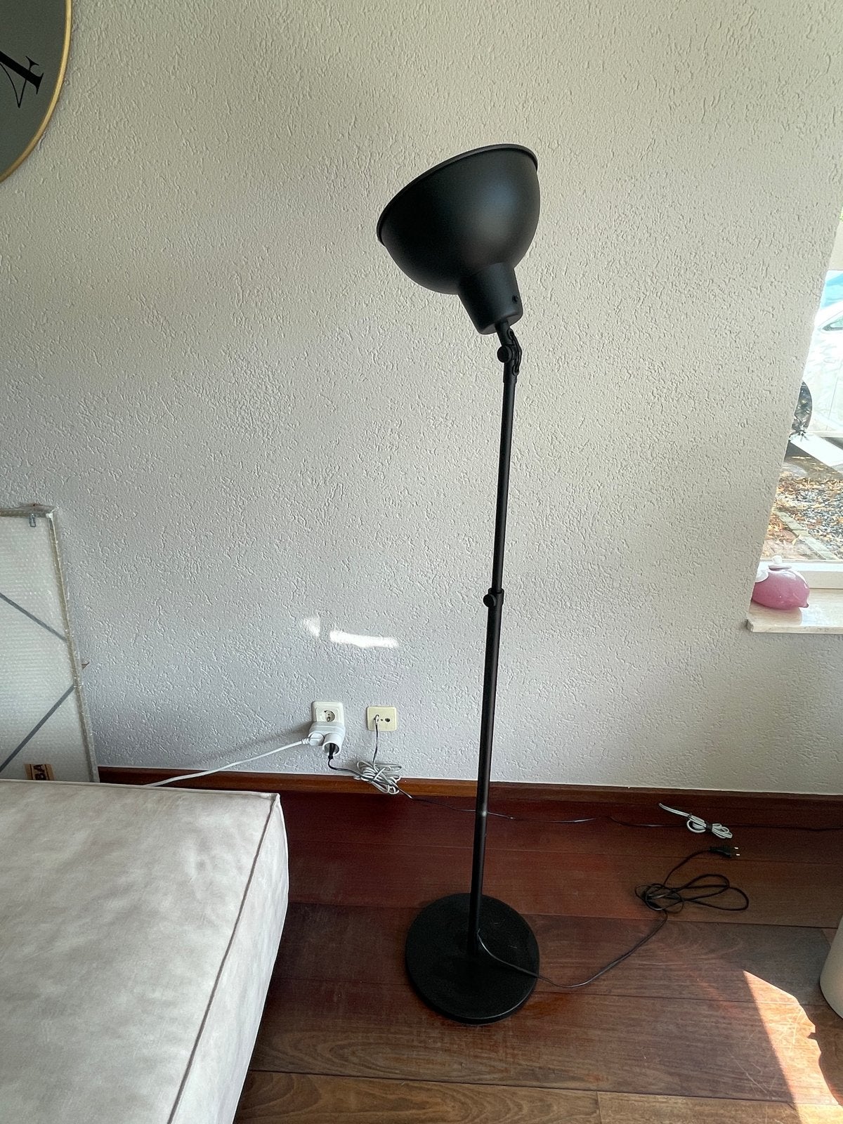 Zwarte Ikea vloerlamp met verstelbare hoogte en kap, Ophalen, Gebruikt, E27 (groot), Metaal