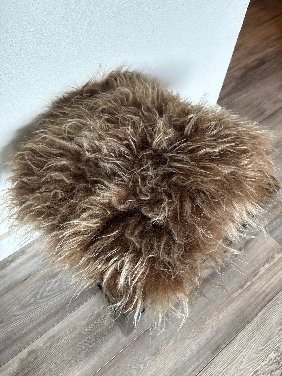 Bruin schapenvachtje, decoratief en zacht, Ophalen, Minder dan 50 cm, Gebruikt, Bruin