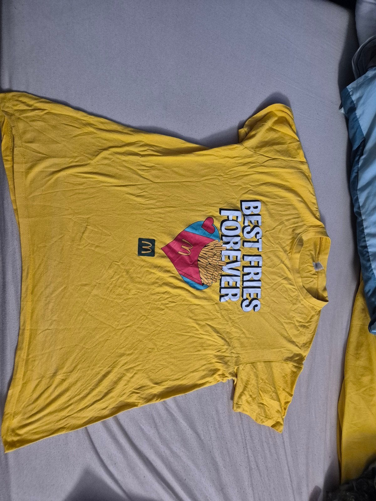 McDonald's 'Best Fries Forever' T-shirt - Geel (Unisex), Kleding | Dames, Ophalen, McDonald's, Geel, Maat 42/44 (L)