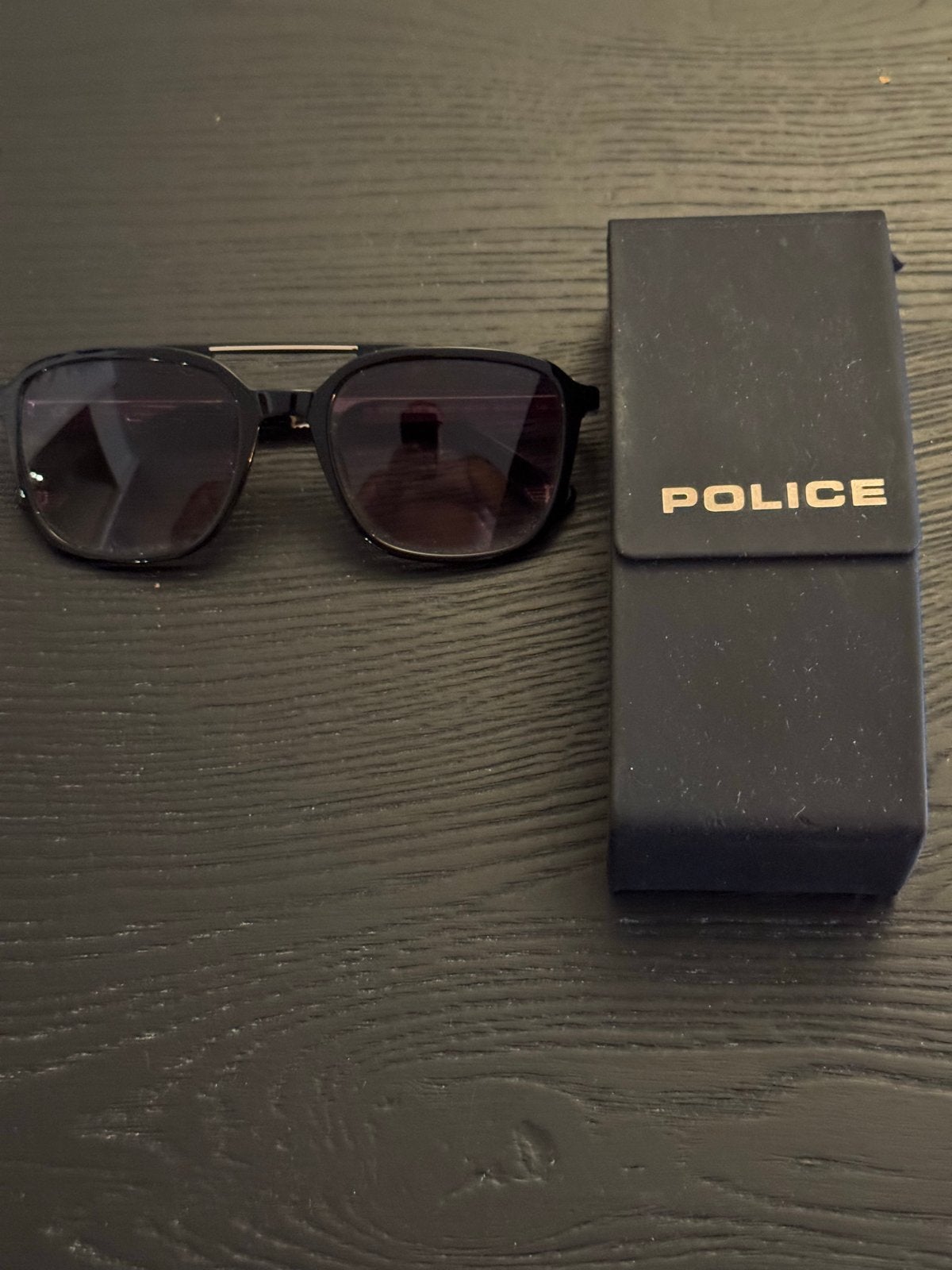 Stijlvolle Police Zonnebril - Perfect voor de zomer!, Overige merken, Zonnebril, Zwart, Ophalen of Verzenden