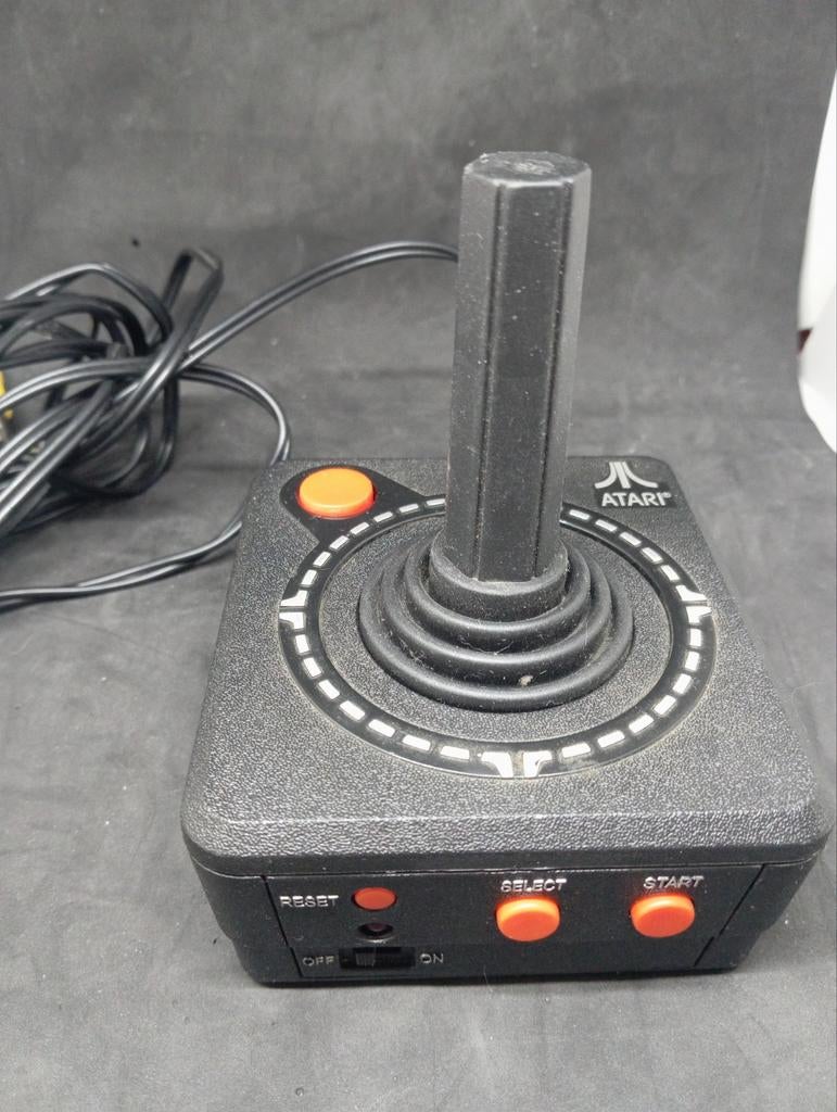 Atari Flashback Console met Controller - Zo goed als nieuw, Spelcomputers en Games, Spelcomputers | Atari, Met games, Atari 7800 of Flashback