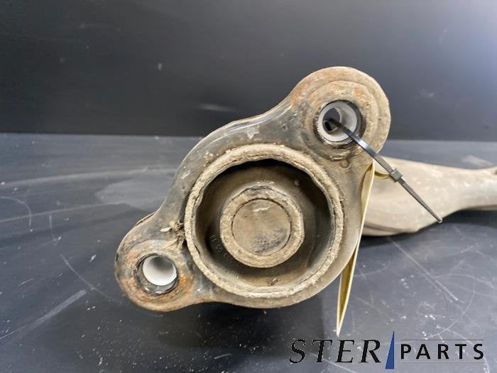 Draagarm links-voor van een Mercedes Vito, Gebruikt, -, Ophalen of Verzenden, -