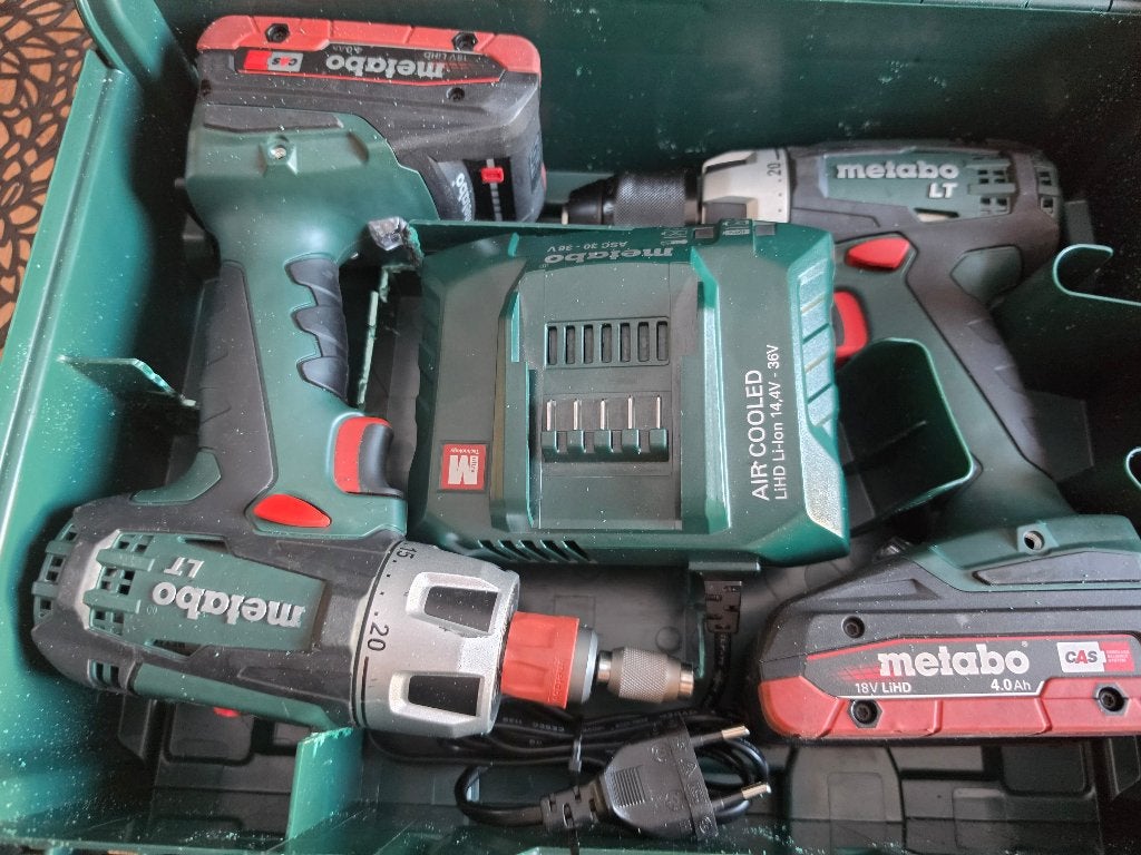 Metabo schroefboormachine set, Ophalen, Zo goed als nieuw, Boor- en Schroefmachine, Variabele snelheid