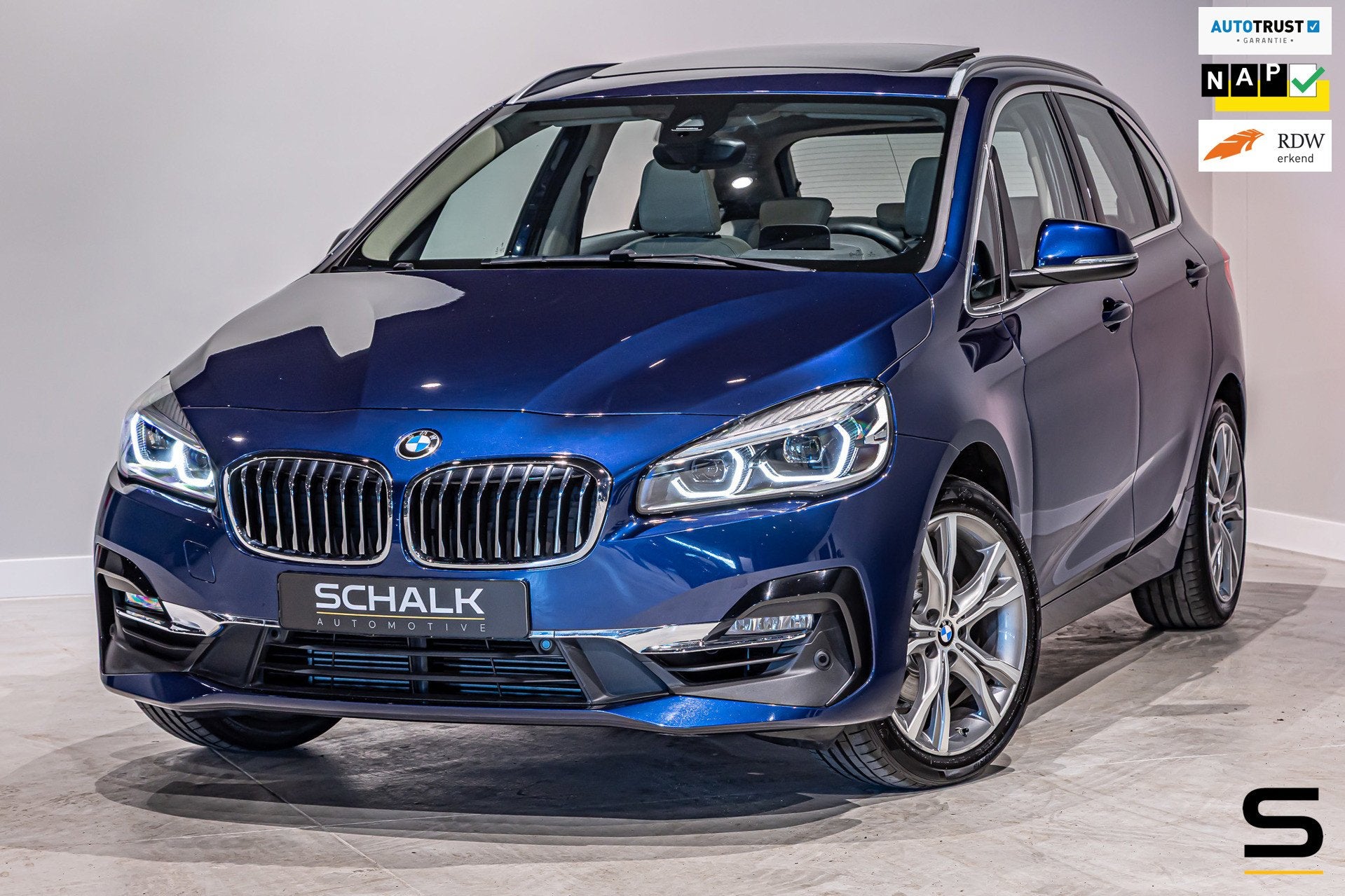 BMW 2-serie Active Tourer 218i High Executive Edition|NAP, Auto's, Dealer onderhouden, Gebruikt, Blauw, Bedrijf
