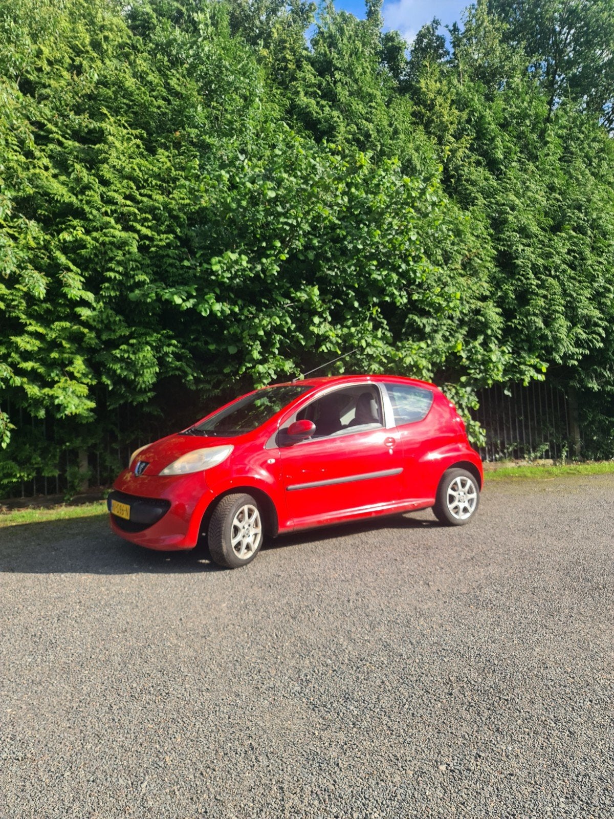 Peugeot 107 1.0 12V 3DR 2007 Rood, Voorwielaandrijving, 4 stoelen, 68 pk, Bedrijf
