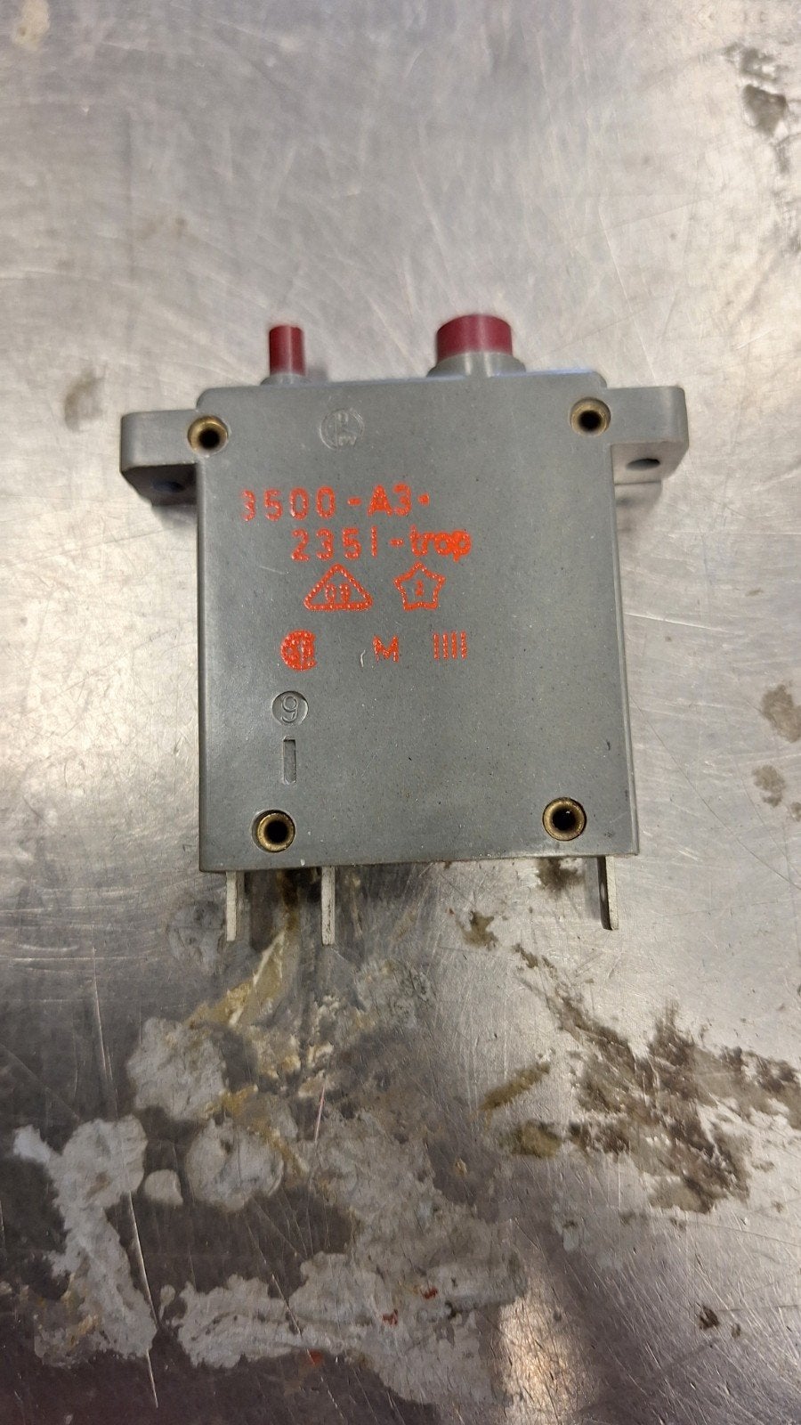 schakelaar 250 volt 0.3 amp, Ophalen of Verzenden, Nieuw, Installatieautomaat