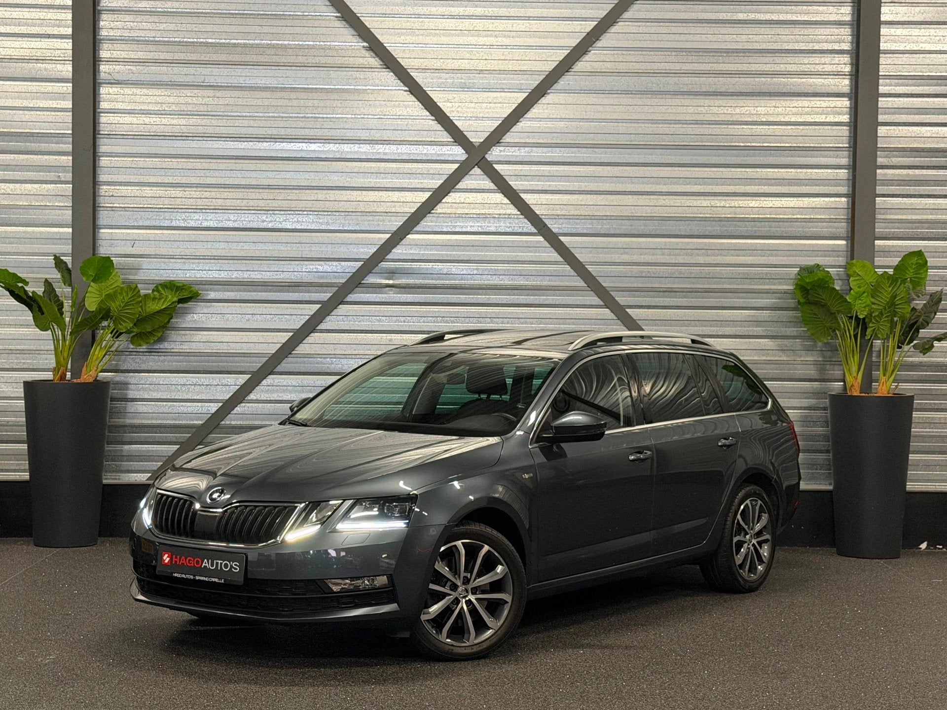 Skoda Octavia Combi 2.0 TSI Soleil VIRTUAL/PANO/LED/NAVI/KEY, Dealer onderhouden, Stof, Gebruikt, 1984 cc