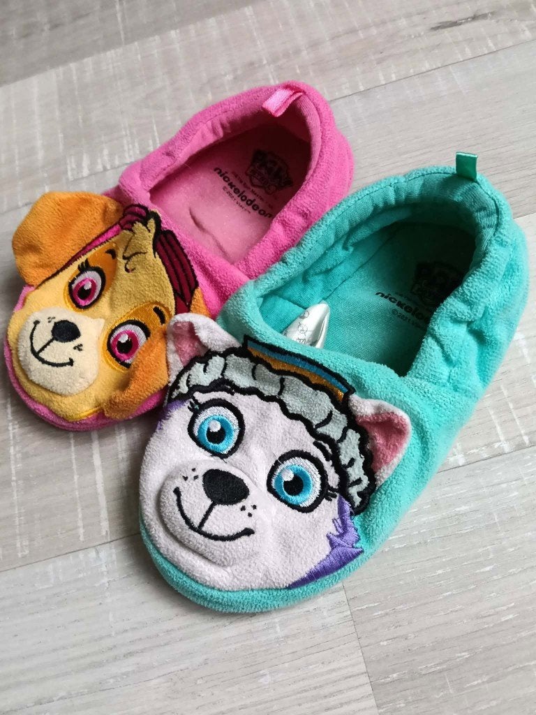 pantoffels / sloffen paw patrol maat 28 - 29, Meisje, Ophalen of Verzenden, Zo goed als nieuw, Overige typen