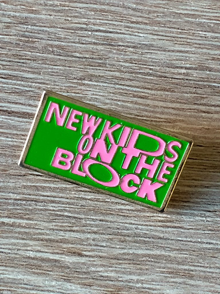 New Kids on the Block NKOTB kleding muziek pin rare 1, Ophalen of Verzenden, Gebruikt, Kleding