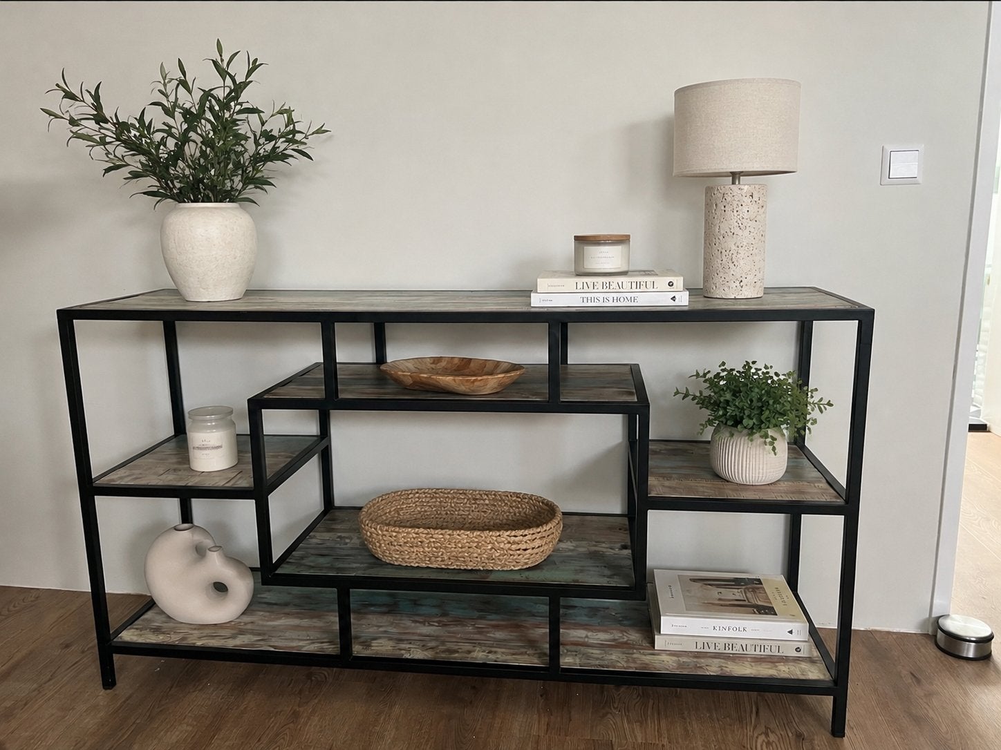 Industriële open kast / sidetable – hout & zwart metaal, Ophalen, 100 tot 150 cm, Zo goed als nieuw, Metaal