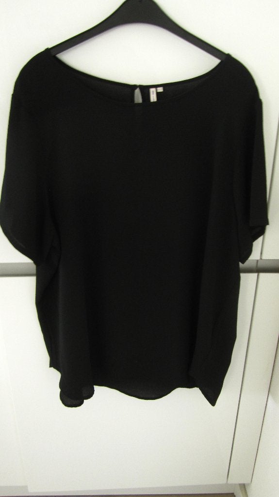 Only Carmakoma zwarte nette blouse maat 50 ( kerst ), Kleding | Dames, Ophalen of Verzenden, Zo goed als nieuw, Maat 46/48 (XL) of groter