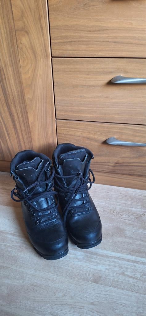 Meindl schoenen maat 43 gore-tex, Ophalen of Verzenden, Schoenen
