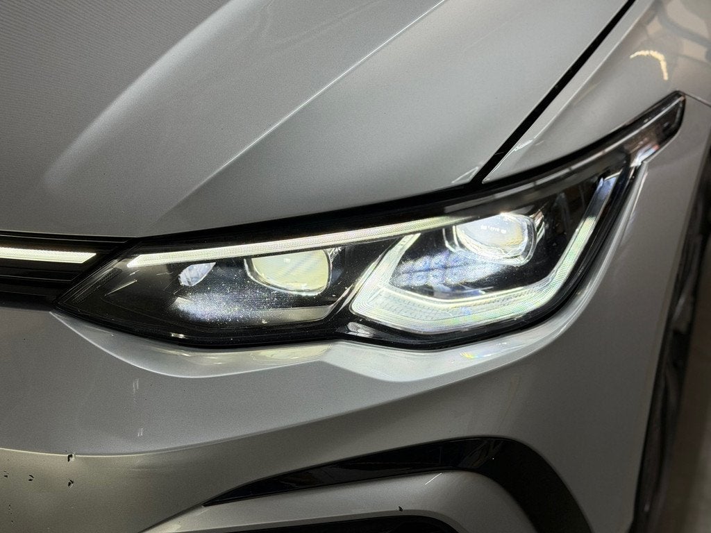 Volkswagen Golf 1.5 eTSI R-Line Business 2024 IQ-LIGHT PANO, Auto's, Volkswagen, 4 cilinders, Leder en Stof, Bedrijf, Automatische klimaatregeling
