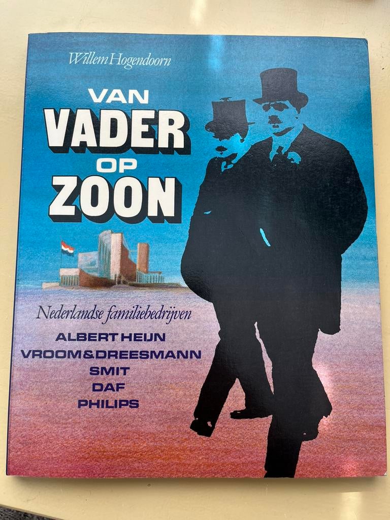 Van vader op zoon, Willem Hogendoorn, Ophalen of Verzenden, Zo goed als nieuw