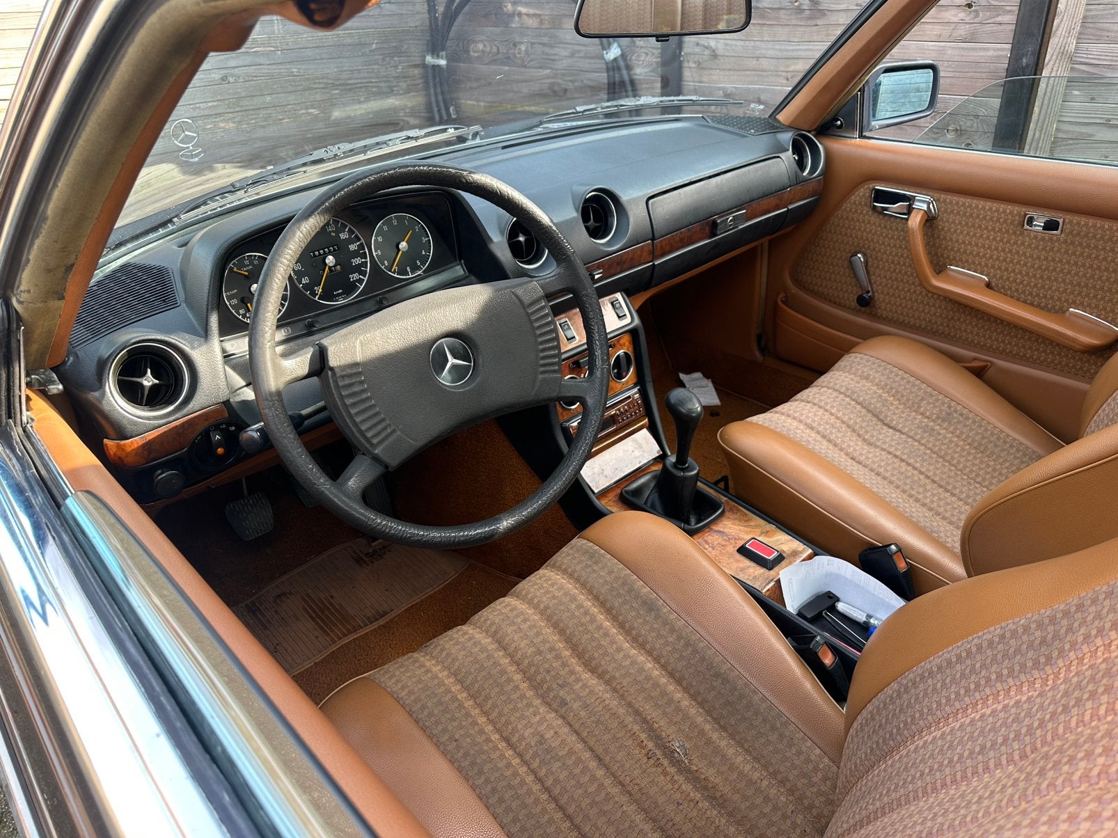 Mercedes-Benz 200-Serie 2.7 280 CE 1977 Bruin, foto 12