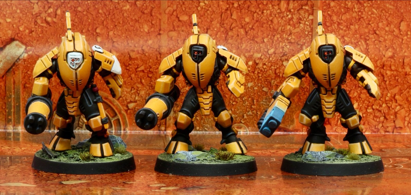 Warhammer 40K Tau Empire Stealth Battlesuits unit, Ophalen of Verzenden, Gebruikt, Figuur of Figuren