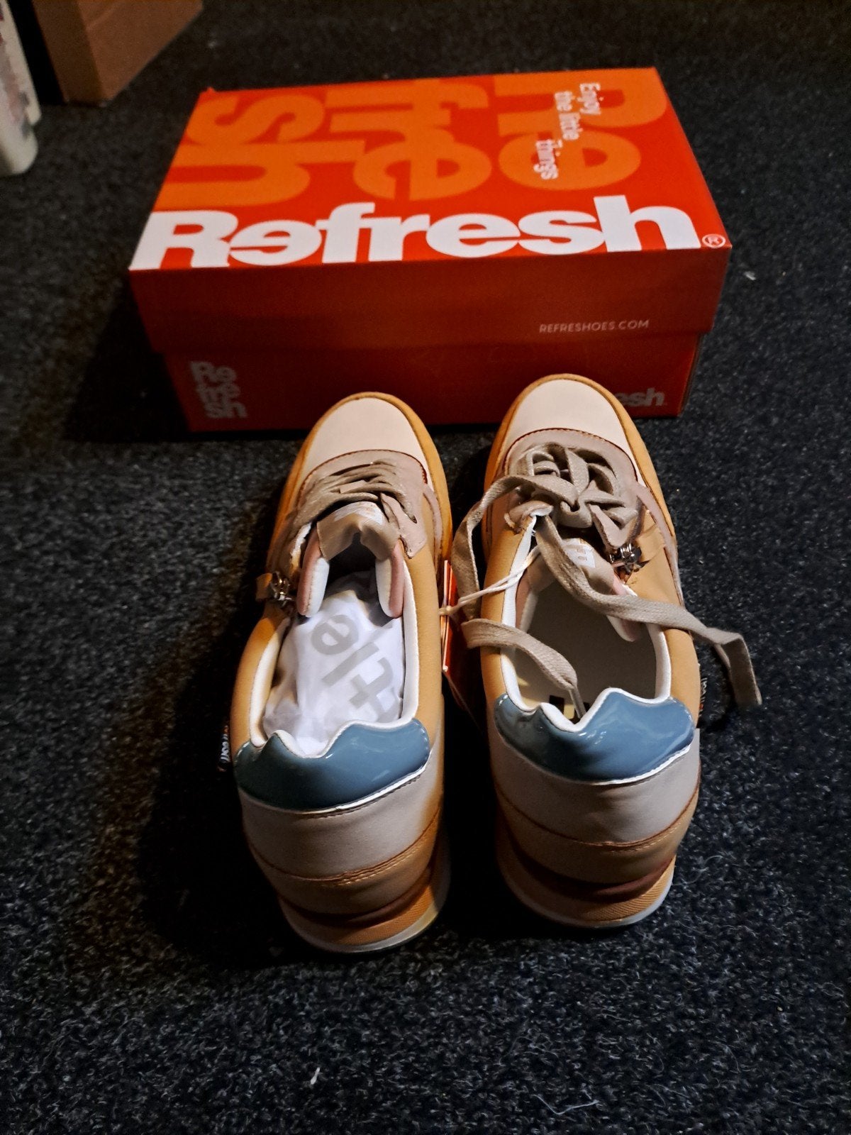 Sneakers maat 41, Overige kleuren, Nieuw, Ophalen of Verzenden, Sneakers of Gympen