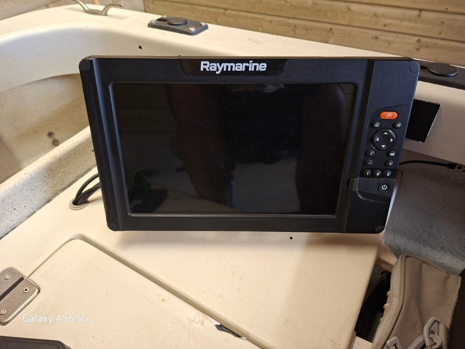 Raymarine Element 12 HV100+ kaartplotter/Fishfinder, Watersport en Boten, Navigatiemiddelen en Scheepselektronica, Ophalen, Zo goed als nieuw