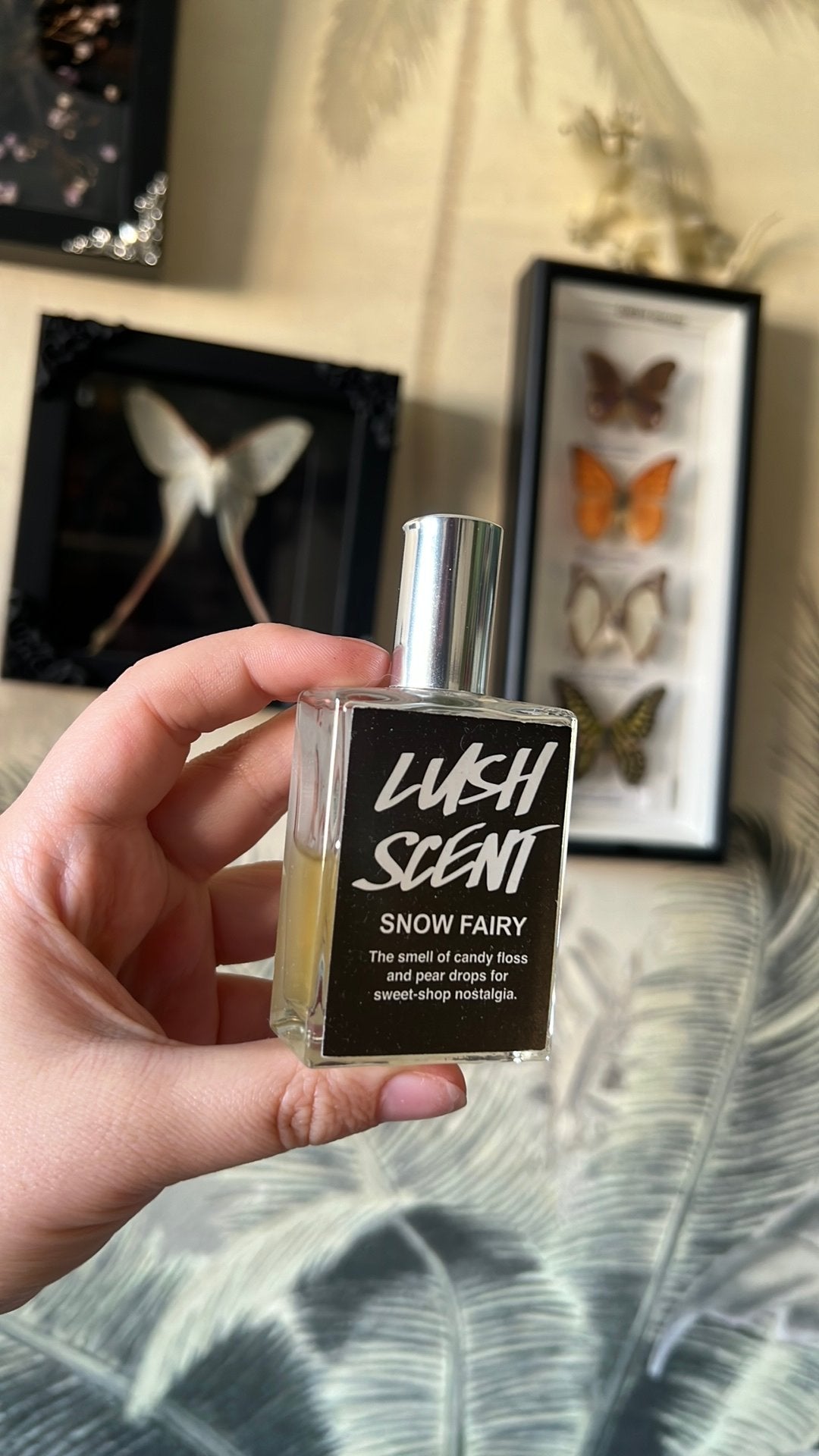 Vintage Snow Fairy Lush Parfum, Ophalen of Verzenden, Zo goed als nieuw, Zwart, Gehele gezicht