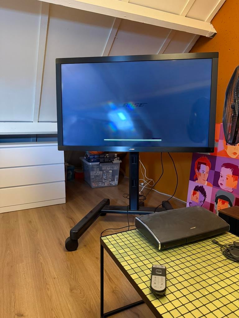 Bose Videowave lll 55-inch inclusief verrijdbare standaard, Ophalen, Zo goed als nieuw