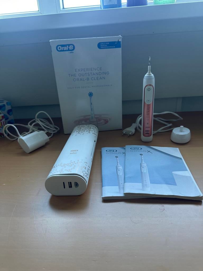 Oral-B Genius X Elektrische Tandenborstel met Oplader, Ophalen, Zo goed als nieuw, Mondverzorging