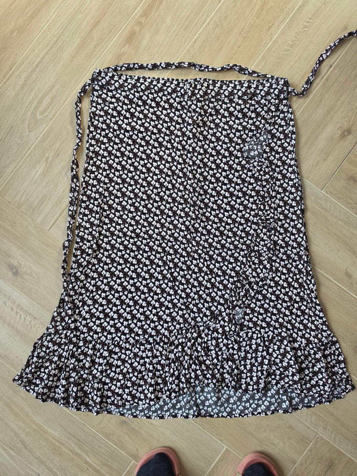 Hema asymmetrische a lijn rok maat xl met rushes

zie ook mi, Kleding | Dames, Rokken, Meerkleurig, Maat 46/48 (XL) of groter