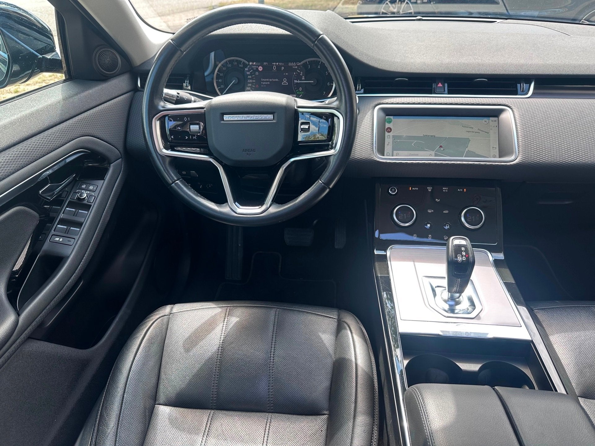 Land Rover RANGE ROVER EVOQUE 1.5 P300e AWD FACELIFT/ Panora, Auto's, Vierwielaandrijving, Hybride Elektrisch/Benzine, SUV of Terreinwagen