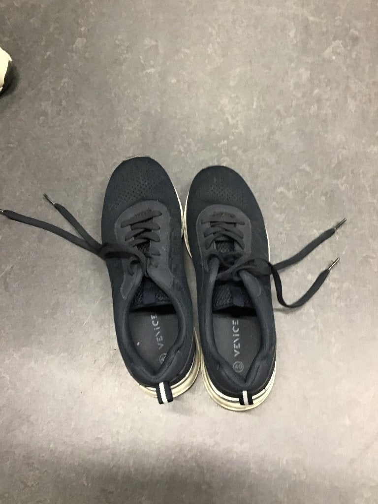 Schoenen donker blauw, Ophalen, Onbekend, Blauw, Gedragen