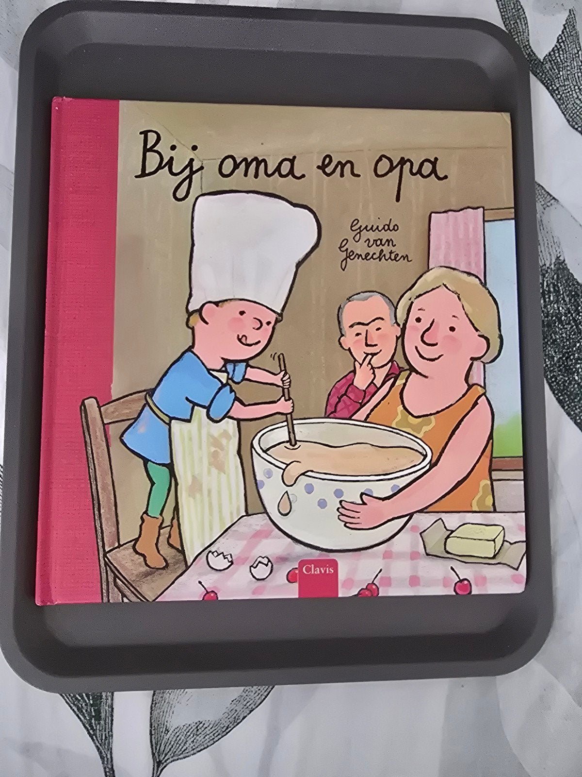 Guido Van Genechten - Bij oma en opa, Boeken, Ophalen of Verzenden, Gelezen, Guido Van Genechten