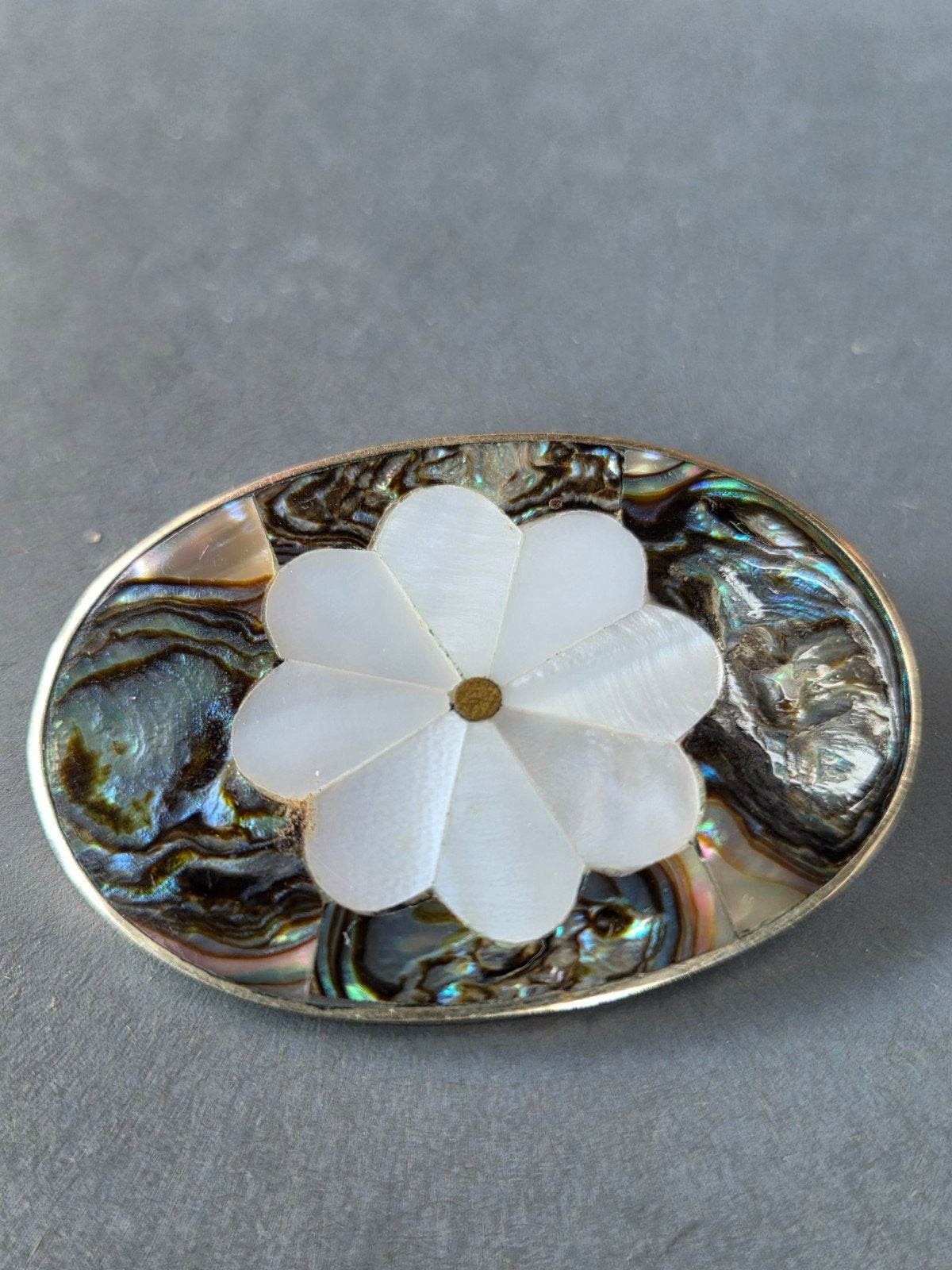 oude broche abalone mop mexico, Overige materialen, 4 tot 7 cm, Verzenden, Zo goed als nieuw