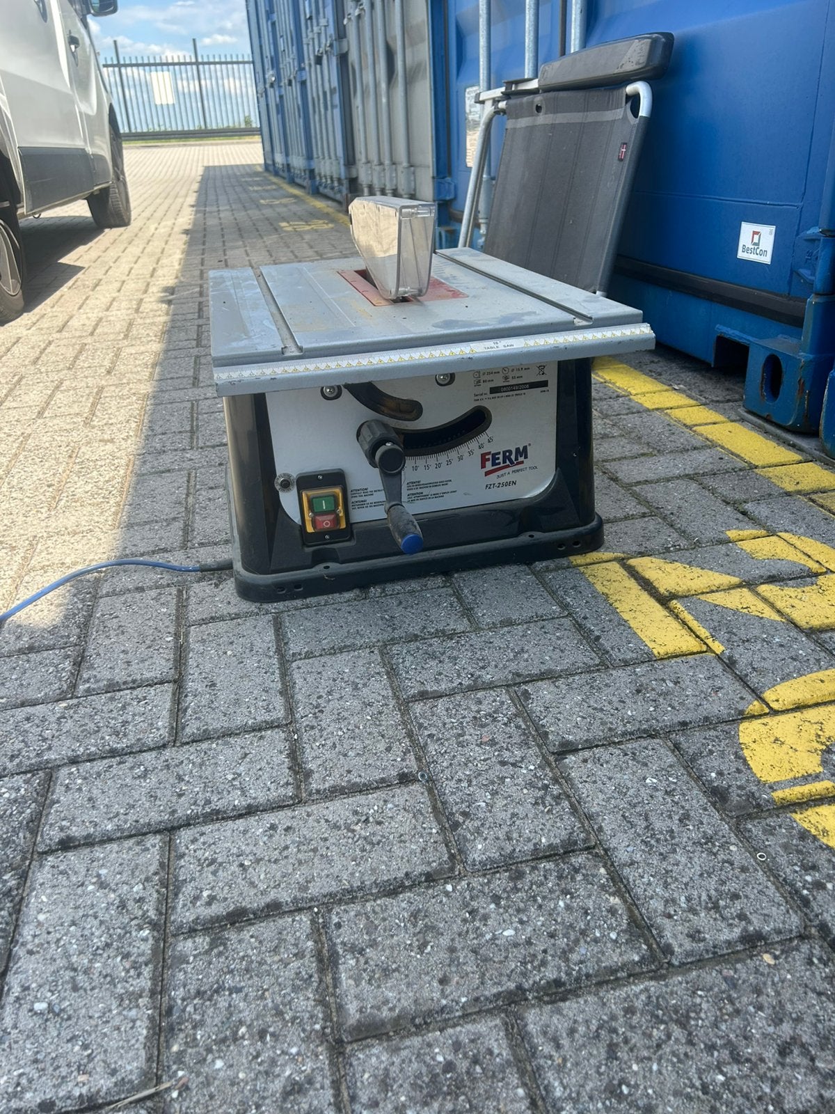 Ferm zaagtafel, Ophalen of Verzenden, Zo goed als nieuw