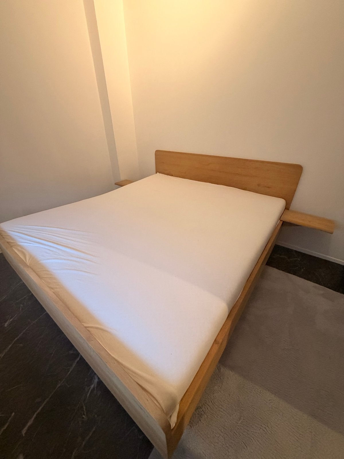 Houten tweepersoonsbed met nachtkastjes 180*200, Ophalen, Bruin, Tweepersoons, Zo goed als nieuw
