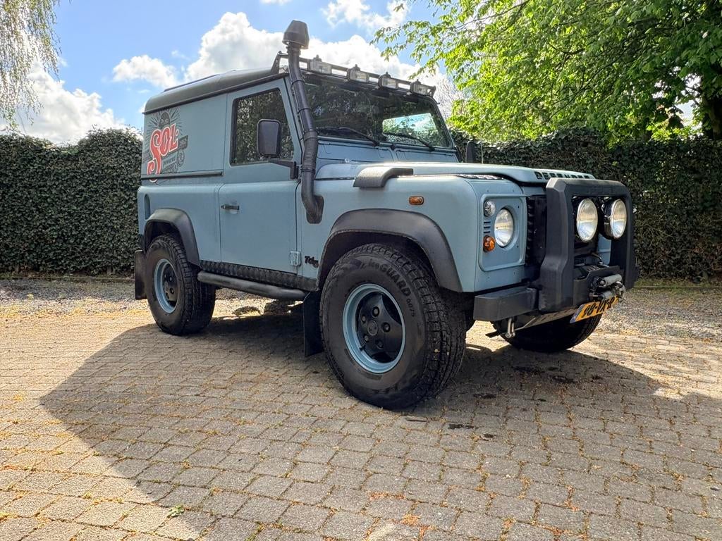 Zeer mooie,  volledig gerestaureerde en goede defender 90, Auto's, 2500 cc, Stof, Zwart, Defender