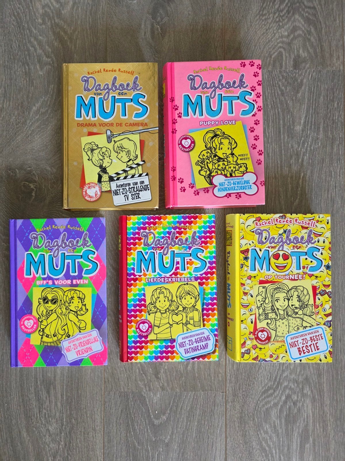 Dagboek van een Muts deel 7, 10, 11, 12 en 14, Ophalen of Verzenden, Gelezen, Rachel Renée Russell, Fictie