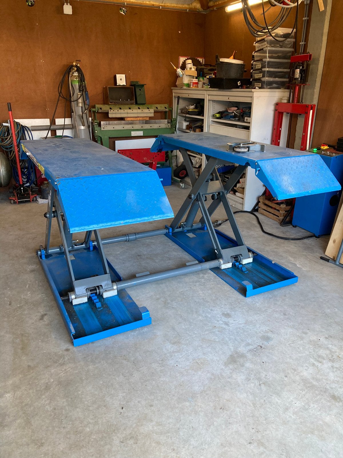 HBM 3 Ton Professionele Elektrische Autopoetsbrug, Ophalen, Zo goed als nieuw