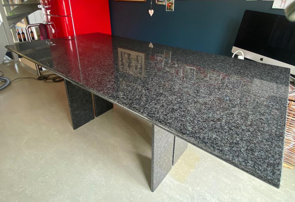 Granieten eettafel, Huis en Inrichting, Tafels | Eettafels, Ophalen, Overige materialen, 50 tot 100 cm, Zo goed als nieuw