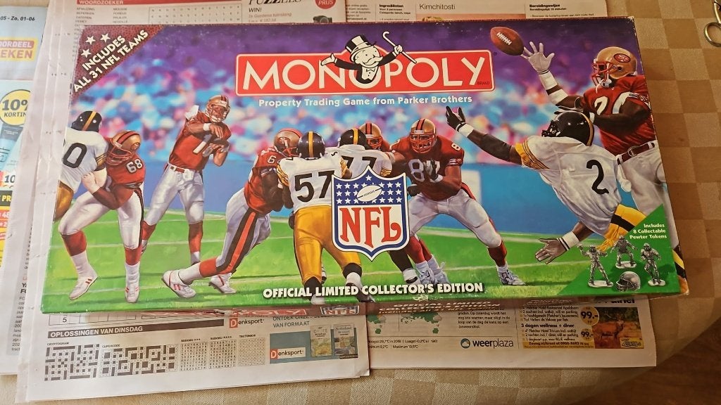 bordspel  Monopoly NFL Collectors edition Monopolie USA, Vijf spelers of meer, Ophalen of Verzenden, Nieuw, Monopoly